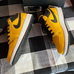 NIKE AIR JORDAN 1 LOW (GS)